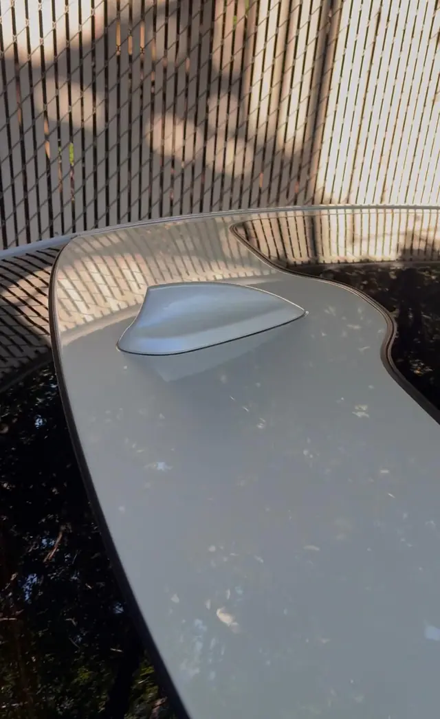 After: BMW 740i — roof